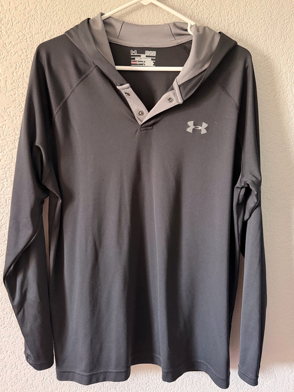 Under Armour Men's Charcoal Gray Hooded Performance Pullover